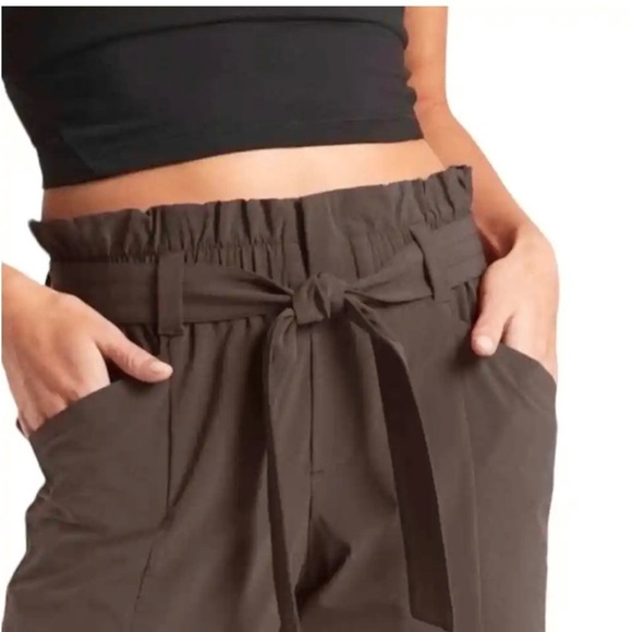 Athleta 6 Skyline Paper Bag Waist Ankle Length Travel Pants Army Olive Green - Picture 15 of 15